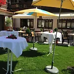 Отель Ruhpoldinger Hof - & Wellness Рупольдинг