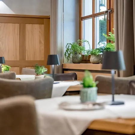 Szálloda Ruhpoldinger Hof - & Wellness 4*