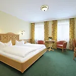 Ruhpoldinger Hof - & Wellness Szálloda 4*